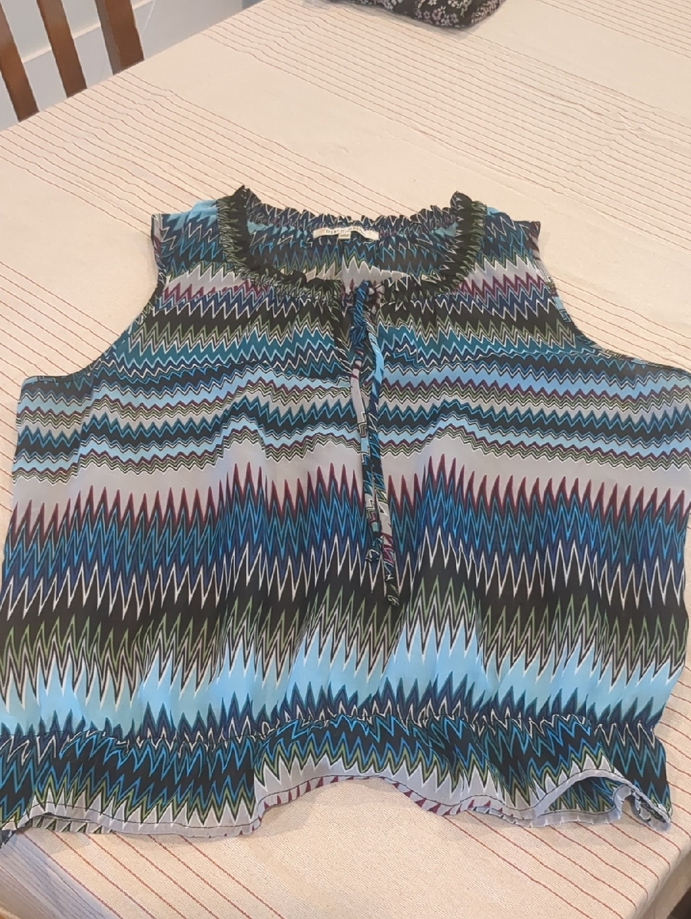 Black Rainn Blue Green Zigzag Sleeveless Tie-Front Camisole